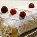 Brazo de fresas y piña con nata