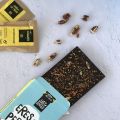 Tableta de chocolate negro sabor Carrot Cake[...]