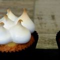 CUP CAKE TARTA DE LIMÓN Y MERENGUE SUIZO