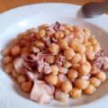 Garbanzos con calamar y gambas, una receta[...]