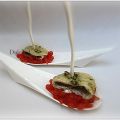 BOQUERONES CON CAVIAR DE TOMATE