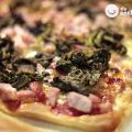 Pizza de Lacón con grelos y queso Arzúa Ulloa.[...]