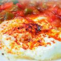 Pisto manchego con huevo frito