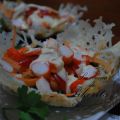 Cestas de parmesano con ensalada