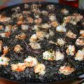 ARROZ NEGRO CON XIPIRONES Y GAMBAS