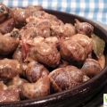 CARACOLES A LA CAZUELA.