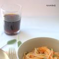 Espagueti con langostinos y salsa de tomate[...]