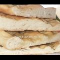 Focaccia básica al romero y tomillo