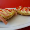 Patatas al microondas con jamón y piquillo
