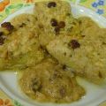 Bacalao en salsa con pasas y piñones
