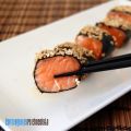 ROLLITOS DE SALMÓN CON ALGA NORI Y SÉSAMO {QUE[...]