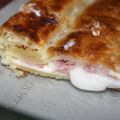 Hojaldre relleno de bechamel, queso y jamón de[...]