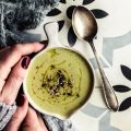 Crema de ajos tiernos y espárragos  trigueros.