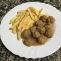 ALBÓNDIGAS EN SALSA DE SOPA DE CEBOLLA