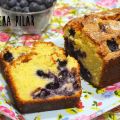 Bizcocho de mascarpone, arándanos y lima