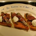 TOSTA DE SARDINITAS ABRIGADAS CON ANCHOAS