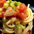 Espaguetis con ensalada