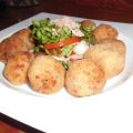CROQUETAS DE IBÉRICO CON ENSALADA CASERA