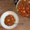 JUDÍAS CON HUEVOS DE CODORNIZ, TOMATE Y ANCHOAS