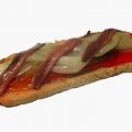 Tosta de Verduras Asadas y Anchoas