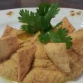 Hummus casero con crackets de sésamo y cilantro[...]
