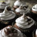 Cupcakes de oreo con merengue italiano