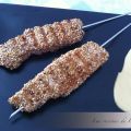 BROCHETAS DE TATAKI DE ATÚN CON MAYONESA DE SOJA