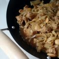 WOK DE POLLO CON FIDEOS CHINOS Y BAMBU