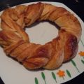 Rosca de hojaldre con azúcar y canela