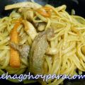 Tallarines con carne y verduras