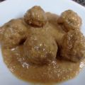 Albóndigas en salsa  con almendra