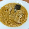 Garbanzos con congrio seco.