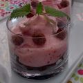 Espuma de fresas con cereales de chocolate