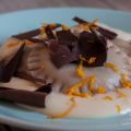 RAVIOLIS COCHOLATEADOS SOBRE CREMA DE NARANJA