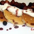 TORTITAS CON NATA Y FRUTAS CARAMELIZADAS