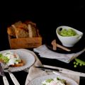 Tosta con pesto de guisantes y ricotta