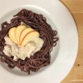 Pasta al Chocolate con Salsa de Nueces y Queso