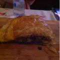 Pastela marroquí y camembert en hojaldre