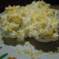 Huevos rellenos de atún