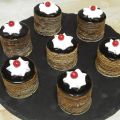 Petit fours (pequeñas piezas o porciones)