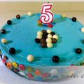 Tarta de cumpleaños sabor fresa y chocolate