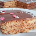 Pastel de galletas, crema y chocolate