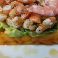 Tartar de langostinos con kaki y aguacate