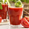 Zumo de tomate {licuado en frío}