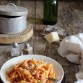 Macarrones con picadillo de jamón y chorizo[...]