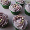 Cupcakes con buttercream de violetas y rellenos[...]