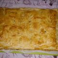 Empanada de hojaldre queso bacon y dátiles