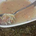 SOPA DE FIDEOS CON ZANAHORIA Y QUESO RALLADO
