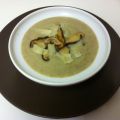 Crema de champiñones con setas y queso