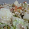 Ensalada de col con sojanesa y salmón ahumado